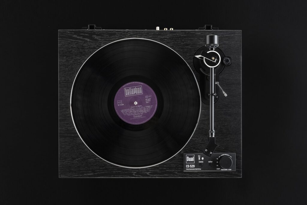 Dual Electronics Automatic Belt-Drive Turntable in Walnut - CS529B