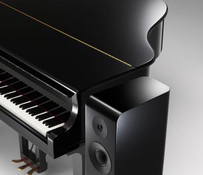 Yamaha 3-Way Floor-Standing Speakers in Piano Black - NS2000A